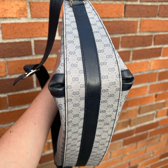 Authentic Gucci Micro GG Monogram Vintage gray navy blue shoulder bag - Picture 10 of 17